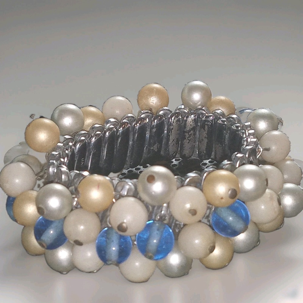 Vintage Cha Cha Expansion Bracelet Grandmacore Granny Blue White Stretch Cluster